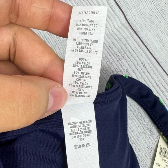 Offline By Aerie Goals Royal Navy Floral Plunge Sports Bra Size Medium - Picture 12 of 13